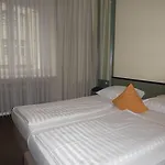 Adrett Koenigsallee Düsseldorf