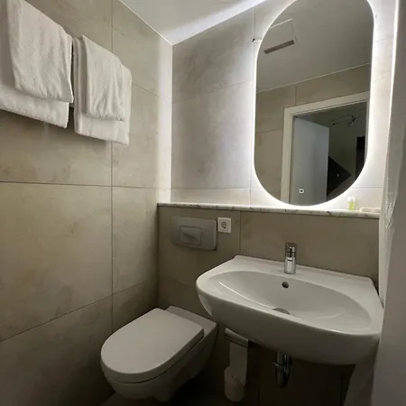 Adrett Koenigsallee Düsseldorf