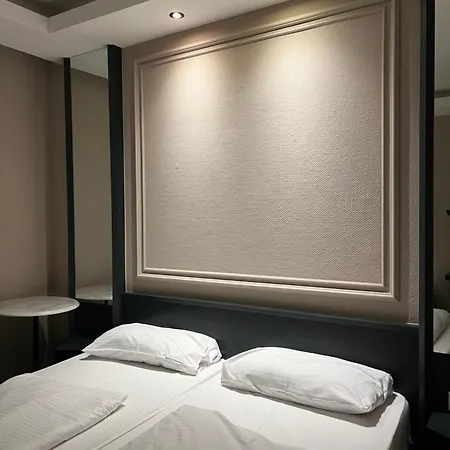 Hotel Adrett Koenigsallee