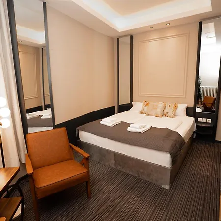 Adrett Königsallee 3* Düsseldorf