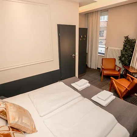Adrett Königsallee 3*