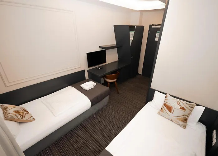 Adrett Koenigsallee 3*