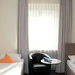 ホテル Adrett Koenigsallee 3*