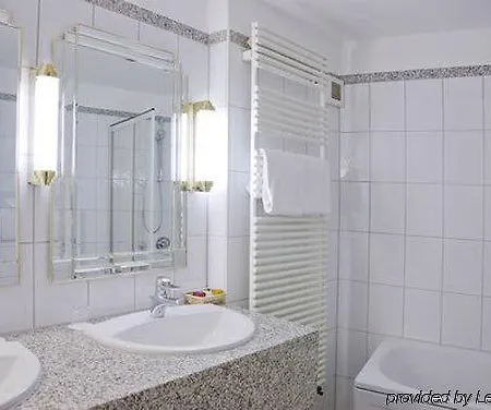 Hotel Adrett Koenigsallee Dusseldorf