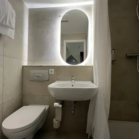 Adrett Koenigsallee Düsseldorf