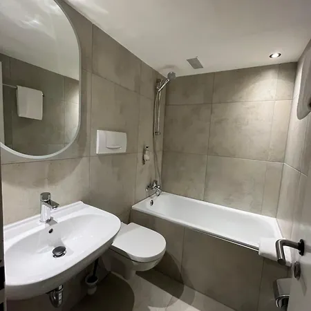 Adrett Koenigsallee 3* Düsseldorf