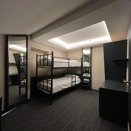 Szálloda Adrett Koenigsallee 3*