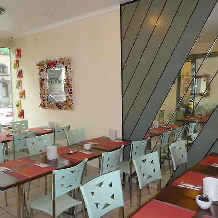 Szálloda Adrett Koenigsallee 3*