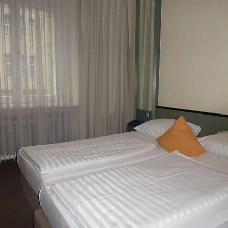 Adrett Königsallee Düsseldorf