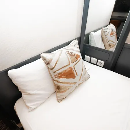 Adrett Koenigsallee ホテル デュッセルドルフ