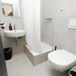 Отель Adrett Koenigsallee Дюссельдорф
