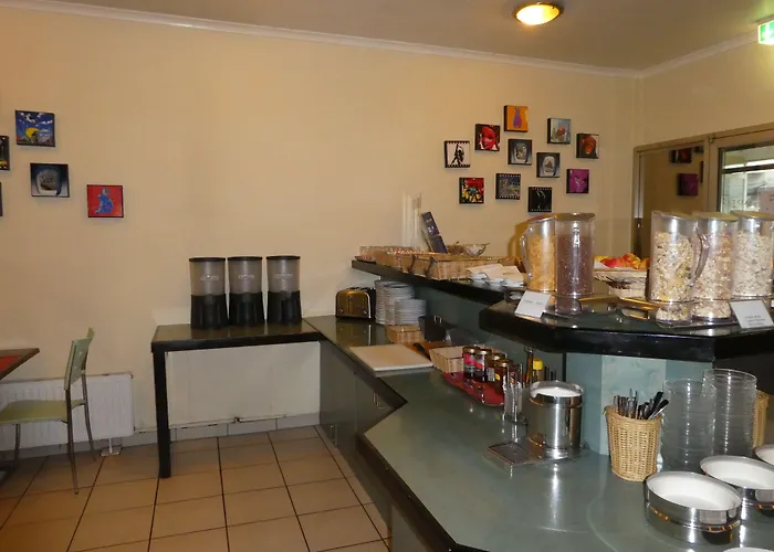 Adrett Koenigsallee دوسلدورف