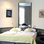 Otel Adrett Koenigsallee Düsseldorf