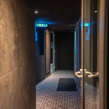 Adrett Koenigsallee Szálloda 3*
