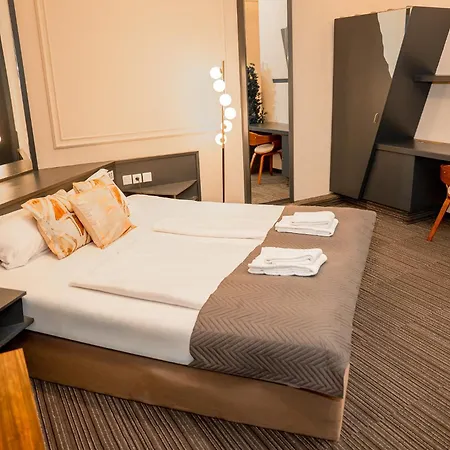 Adrett Koenigsallee 뒤셀도르프