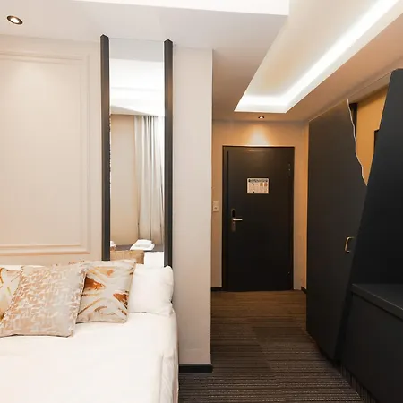 Adrett Koenigsallee 호텔 3*