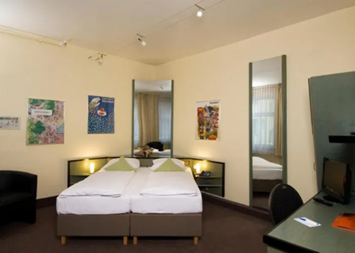 Hotel Adrett Koenigsallee 3*