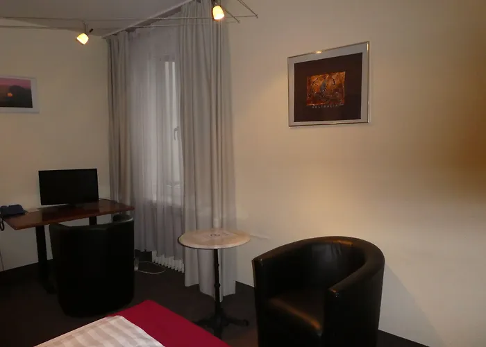 Hotel Adrett Koenigsallee 3*