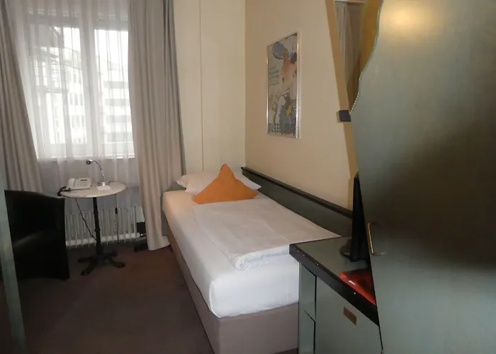 Adrett Koenigsallee Düsseldorf