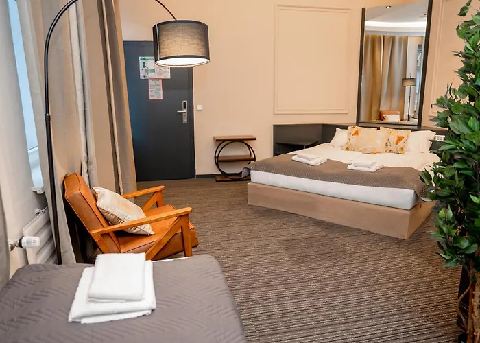 Hotel Adrett Koenigsallee 3*