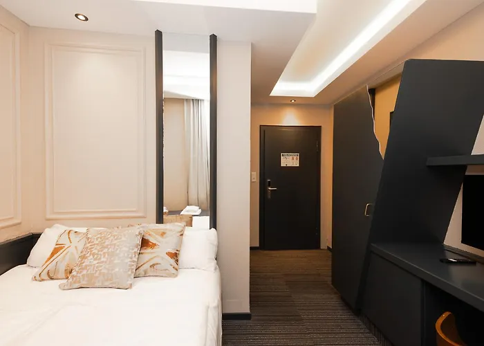 Adrett Koenigsallee Hotel 3*